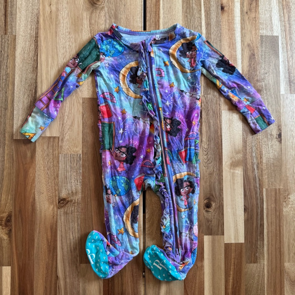 Posh Peanut Katherine STEM Science Bamboo Ruffle Zip Footie Pajamas 3-6‎ Months